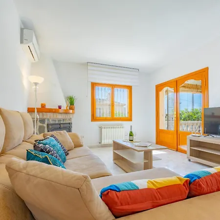 Mona - Plusholidays * Casas de Torrat