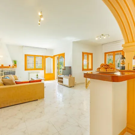Villa Mona - Plusholidays *
