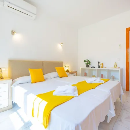 Mona - Plusholidays Villa Casas de Torrat