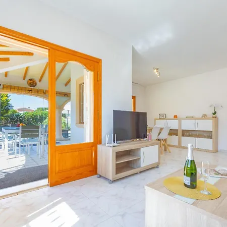 Mona - Plusholidays Villa Casas de Torrat