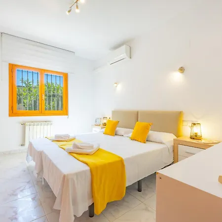 Mona - Plusholidays Casas de Torrat