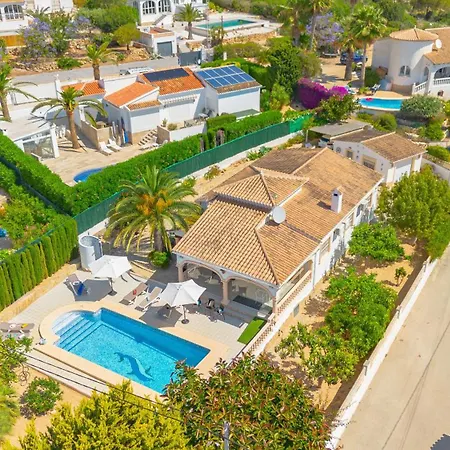 Mona - Plusholidays Villa *